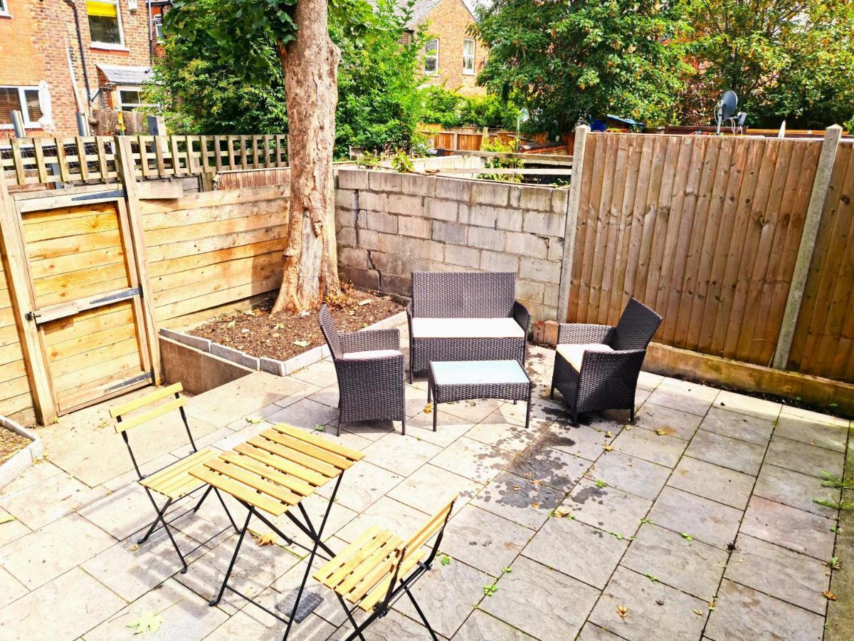 Beautiful And Spacious Apartment: 3 Beds & 2 Bath - Newly Renovated ,open-plan Kitchen/living Apartamento Manchester