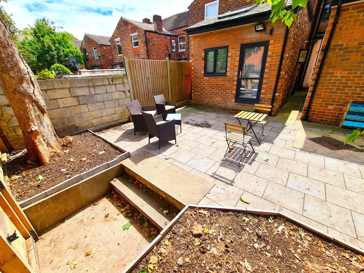 Apartamento Beautiful And Spacious Apartment: 3 Beds & 2 Bath - Newly Renovated ,open-plan Kitchen/living Manchester
